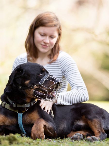 Kristina Anderle mit Patenhund Cäsar